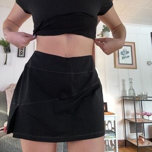 Size small black workout skirt